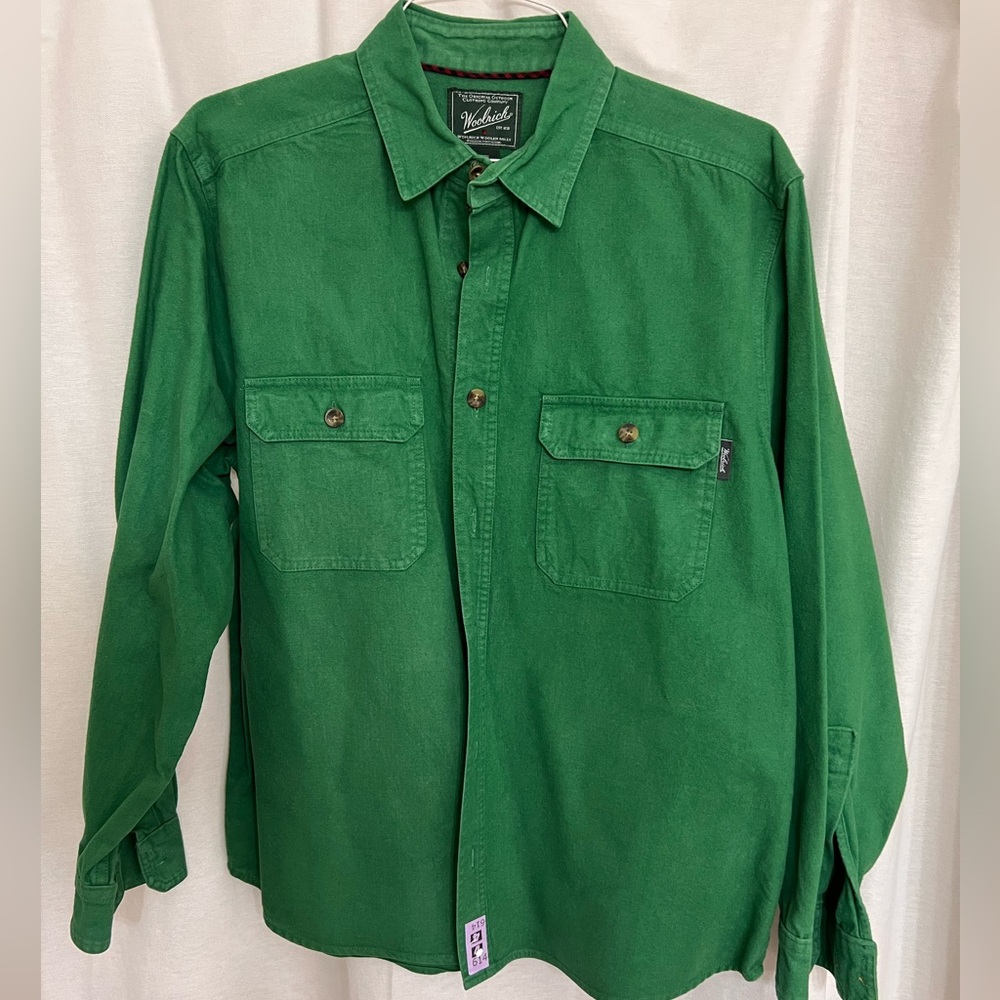 Woolrich Men's Green Button Down Flannel shirt